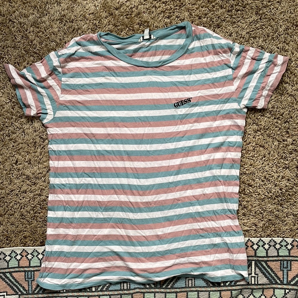 Guess XS t-shirt